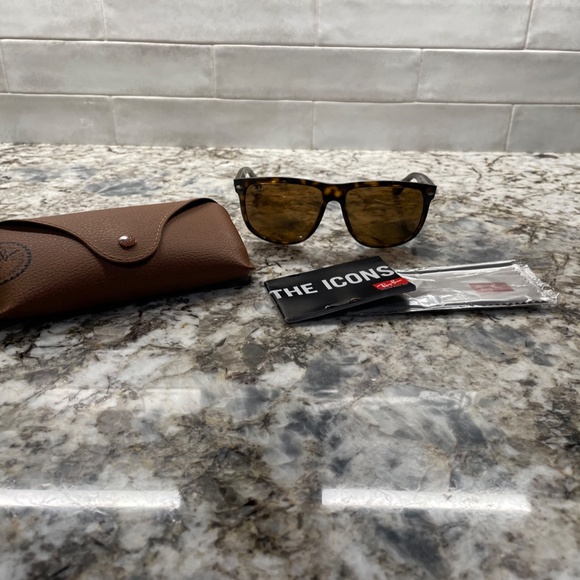 Polarized Ray-Ban Boyfriend Sunglasses in Light Brown Havana - Picture 5 of 10